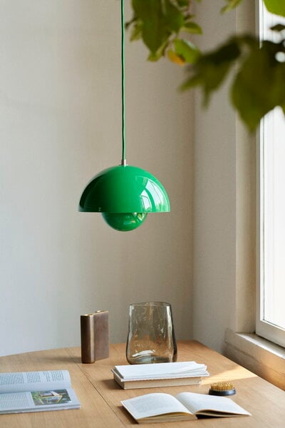 Pendant lamps, Flowerpot VP1 pendant, signal green, Green